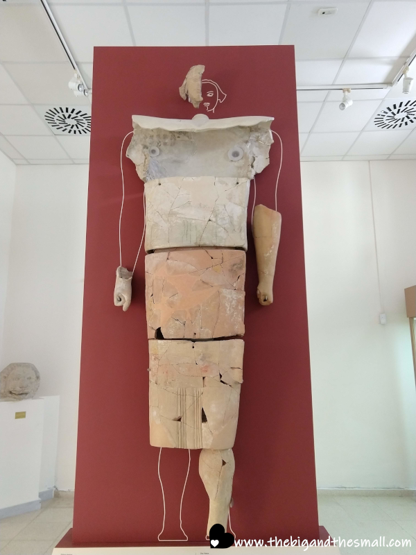 Large statue.png